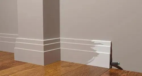 Плинтус напольный DECOR DIZAYN DD705