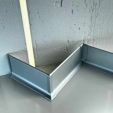 Плинтус алюминиевый Pro Design SYMETRIC L Серебро-40 мм