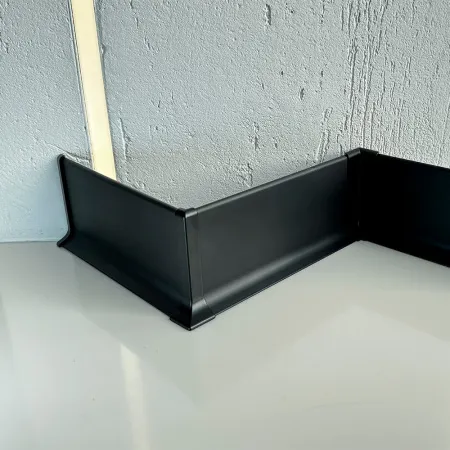 Плинтус алюминиевый Pro Design SYMETRIC L Черный 40 мм