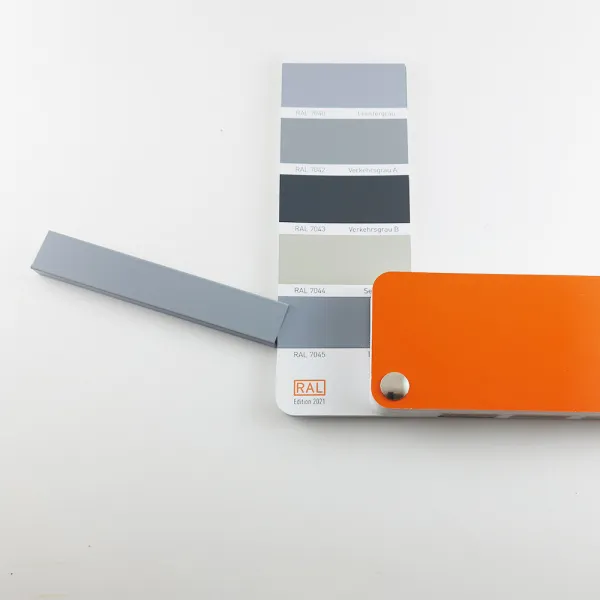 Микроплинтус L-образный с пружинами ФЕСО RAL 7045 серый Телегрей 1