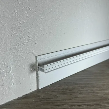 Теневой плинтус скрытого монтажа Pro Design 7209 Белый грунт