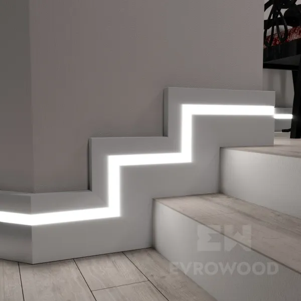 Плинтус напольный Evrowood PN 101 LED