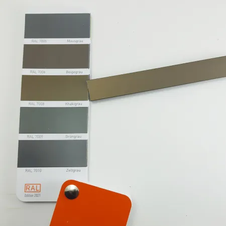 Микроплинтус ФЕСО с пружинами Шампань светлый