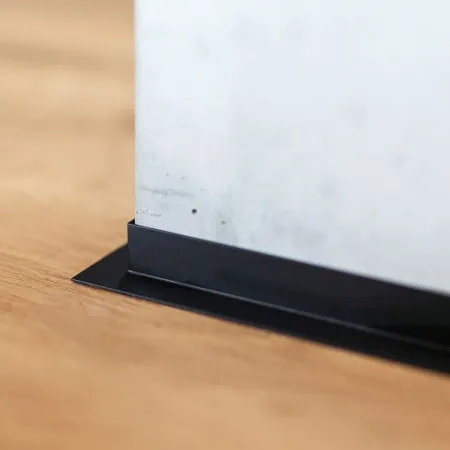 Микроплинтус Decaro ML15A  Анодированный Черный