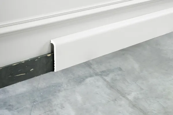 Плинтус напольный Orac Decor SX 185