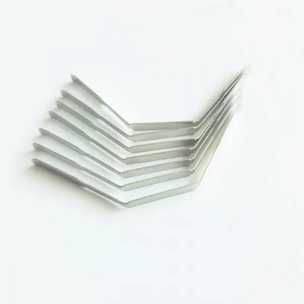 Микроплинтус L-образный с пружинами ФЕСО  без покрытия