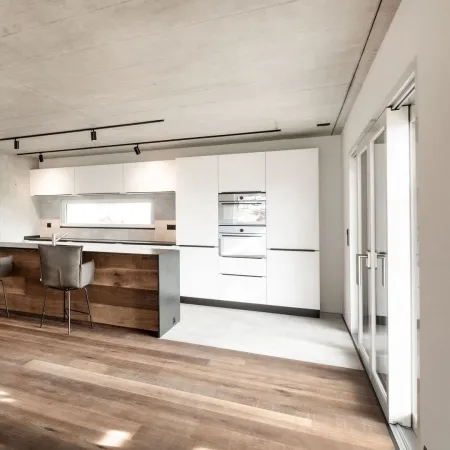 Микроплинтус Decaro M15A Черный