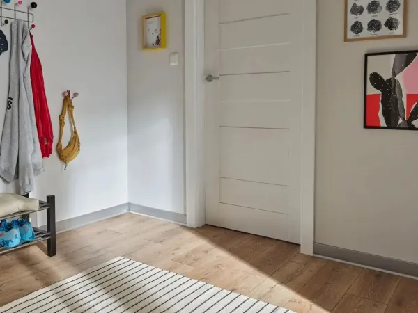 Плинтус напольный LINELA серый 414