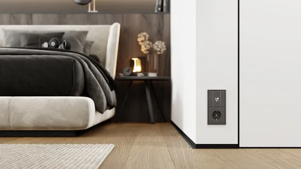 Микроплинтус L-образный с пружинами ФЕСО  чёрный муар RAL 9005