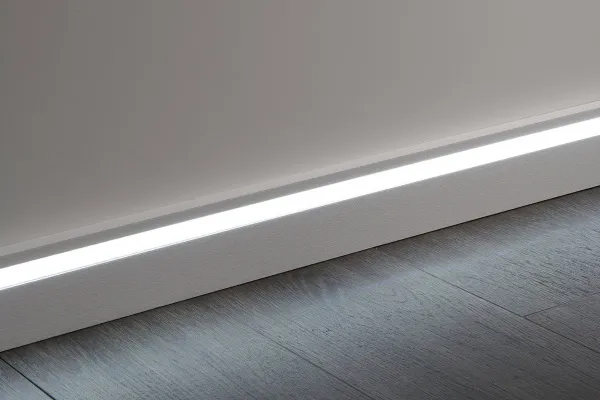 Плинтус напольный NMС IL11