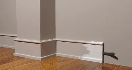 Плинтус напольный DECOR DIZAYN DD712