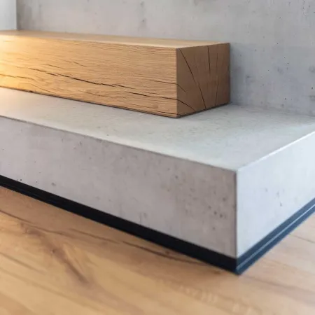 Микроплинтус Decaro ML15A  Анодированный Черный