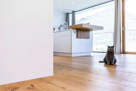 Микроплинтус Decaro M15A Черный