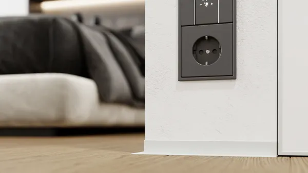 Микроплинтус L-образный с пружинами ФЕСО RAL 9003 белый