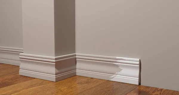 Плинтус напольный DECOR DIZAYN 153A