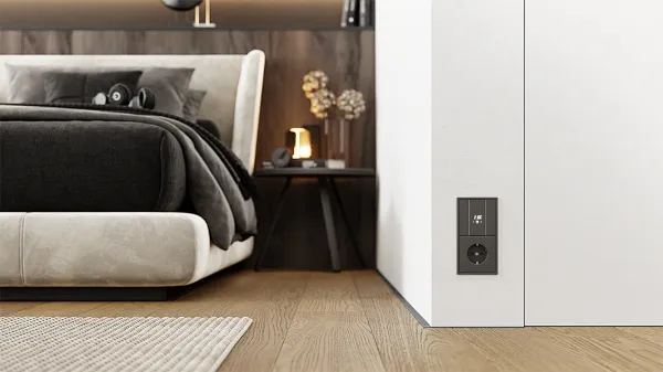 microplintus-main-chernyj-small-copy