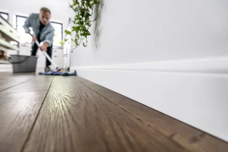 Плинтус напольный VOX Espumo белый 301