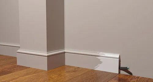 Плинтус напольный DECOR DIZAYN DD005