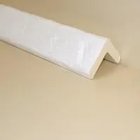 У белая